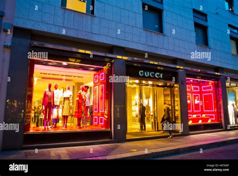 gucci milano via montenapoleone